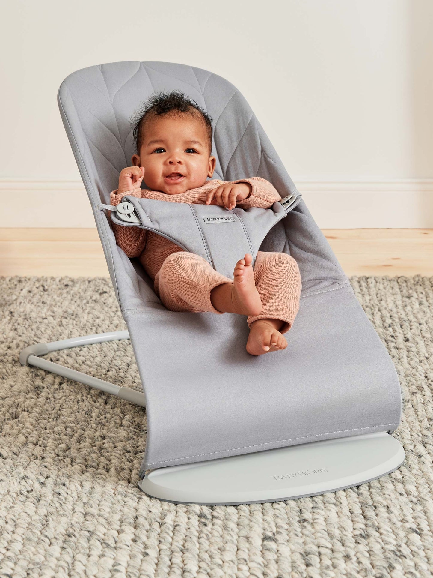 BABY BJORN - Bliss / Woven Petal Quilt - Svetlo siva - 006224