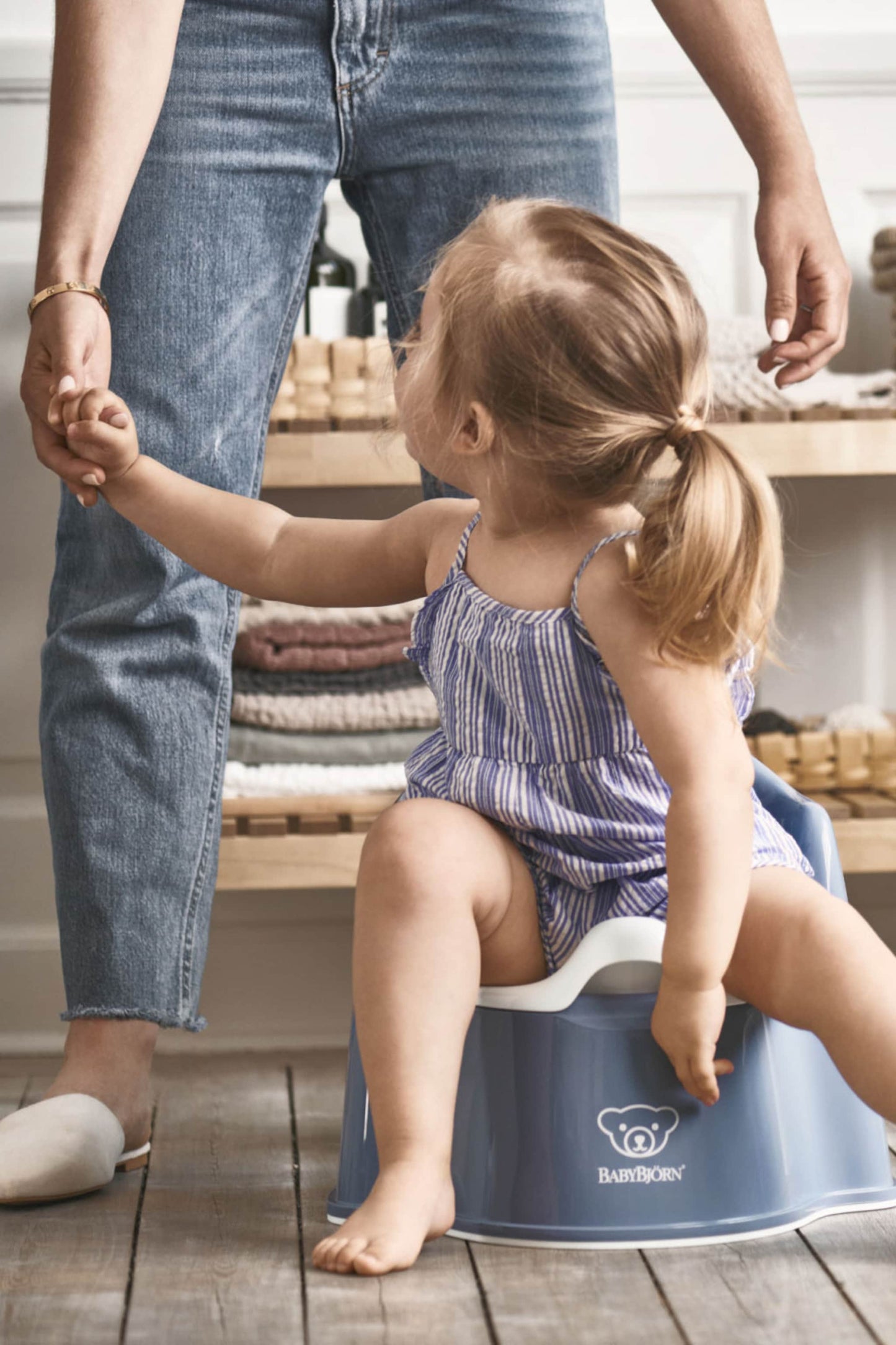BABY BJORN - Potty Chair | Plavo-bela